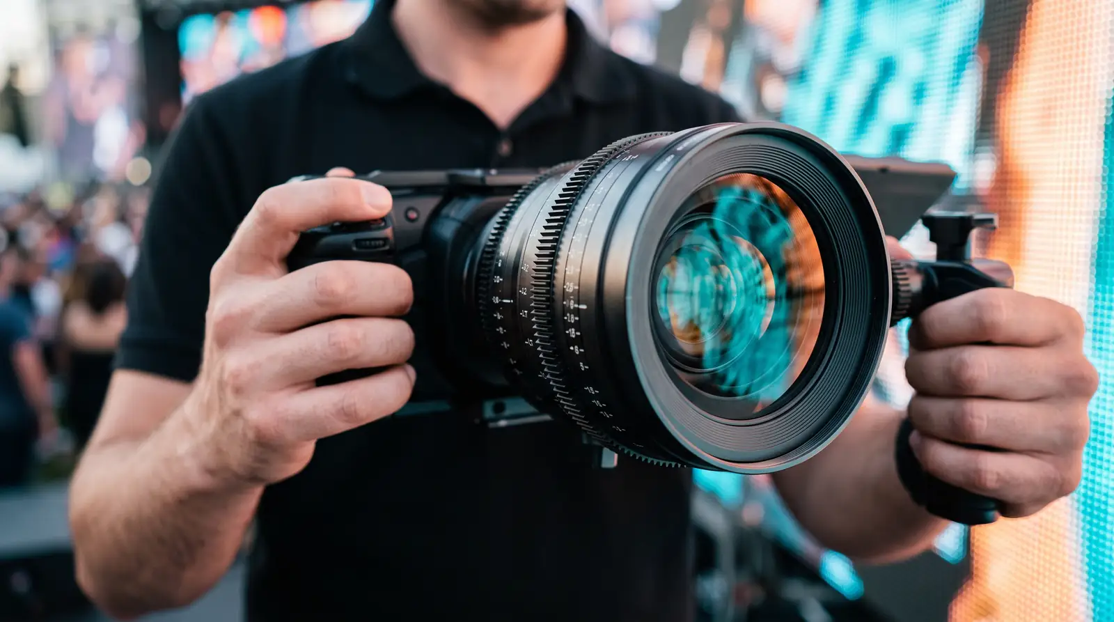 Objectif cinéma plein format, reflets d’un mur LED
